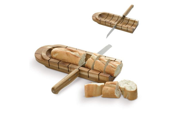Brotbrett mit Messer